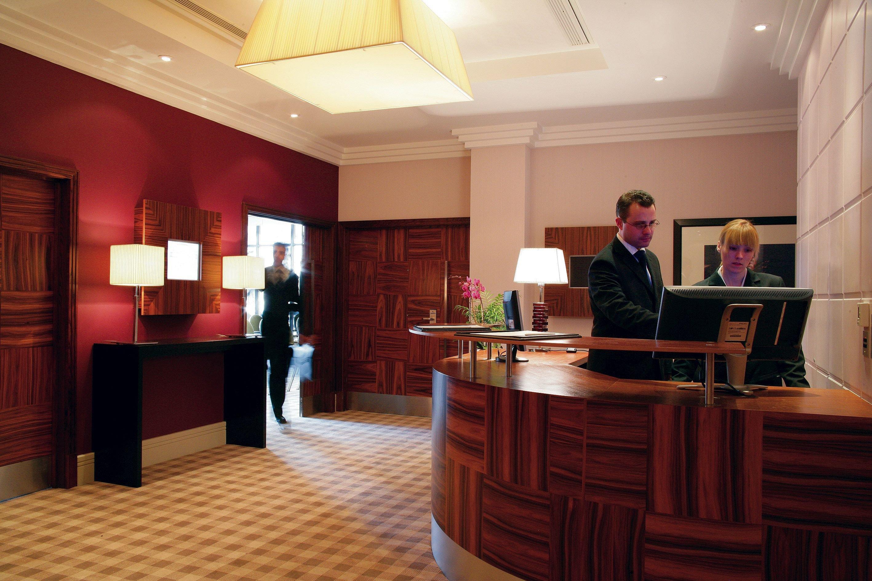 Crowne Plaza Reading Hotel Interior photo