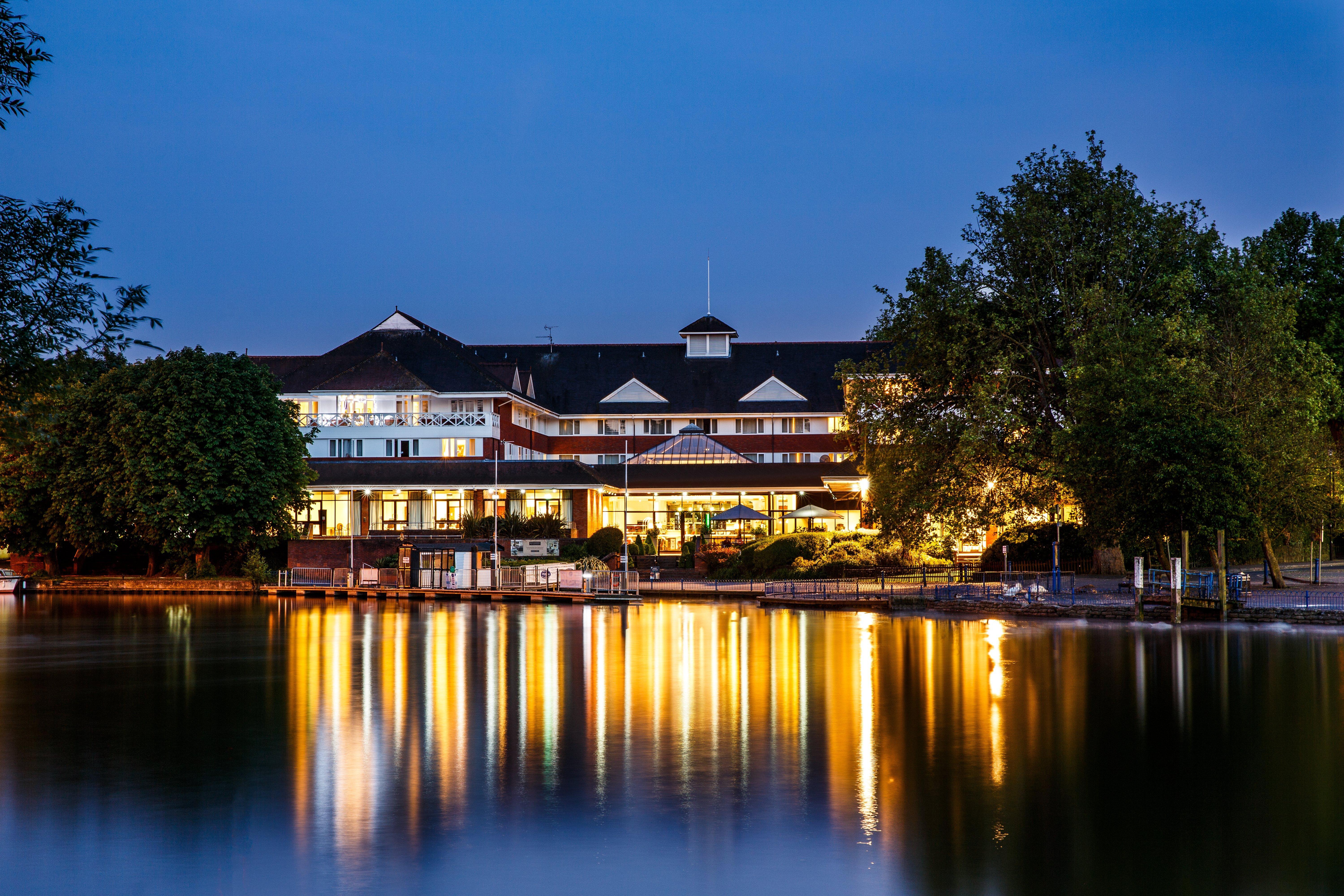 Crowne Plaza Reading Hotel Exterior photo
